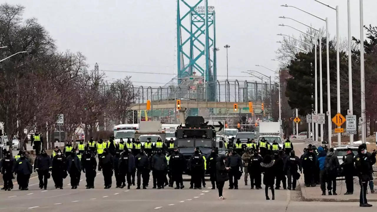 Bridge blocked by anti-vaccine mandate protests may reopen Sunday, mayor says