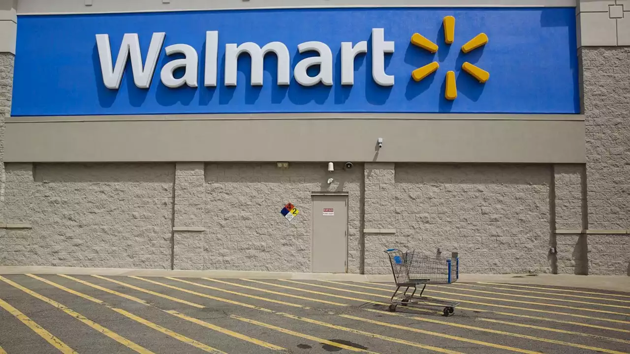 COVID-19 live updates: Walmart drops mask requirement for vaccinated workers