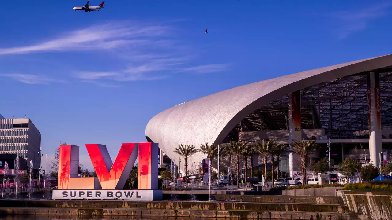 Some Super Bowl fans got hosed on SoFi Stadium-area parking fees