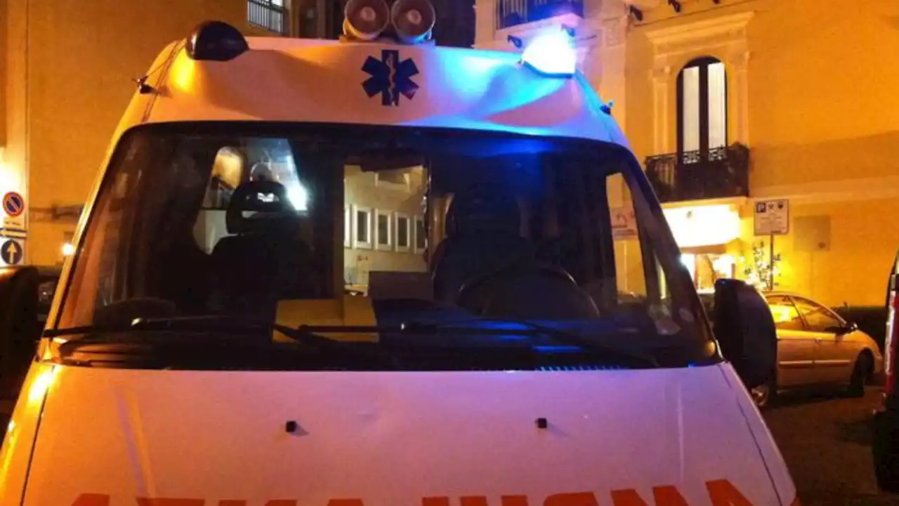 Benevento, operaio di 43 anni muore travolto dalle lamiere