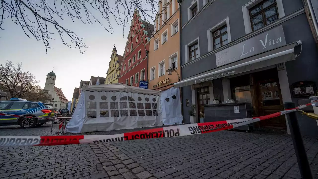 Harmlose Champagner-Fete endet mit einem Toten und sieben Verletzten – waren Drogen im Alkohol?