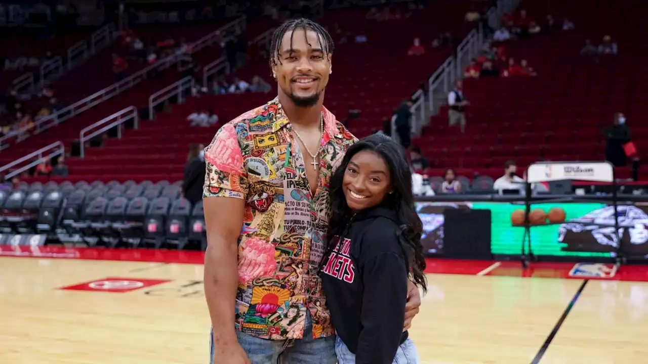 Olympian Simone Biles and NFL player Jonathan Owens announce Valentine's Day engagement