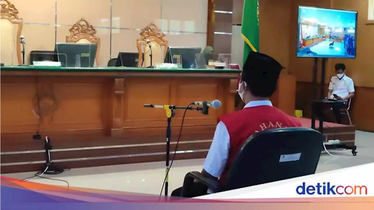 Herry Wirawan Pemerkosa 13 Santri Divonis Penjara Seumur Hidup!