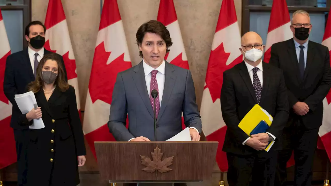 Video: Trudeau invokes Emergencies Act to end convoy blockades