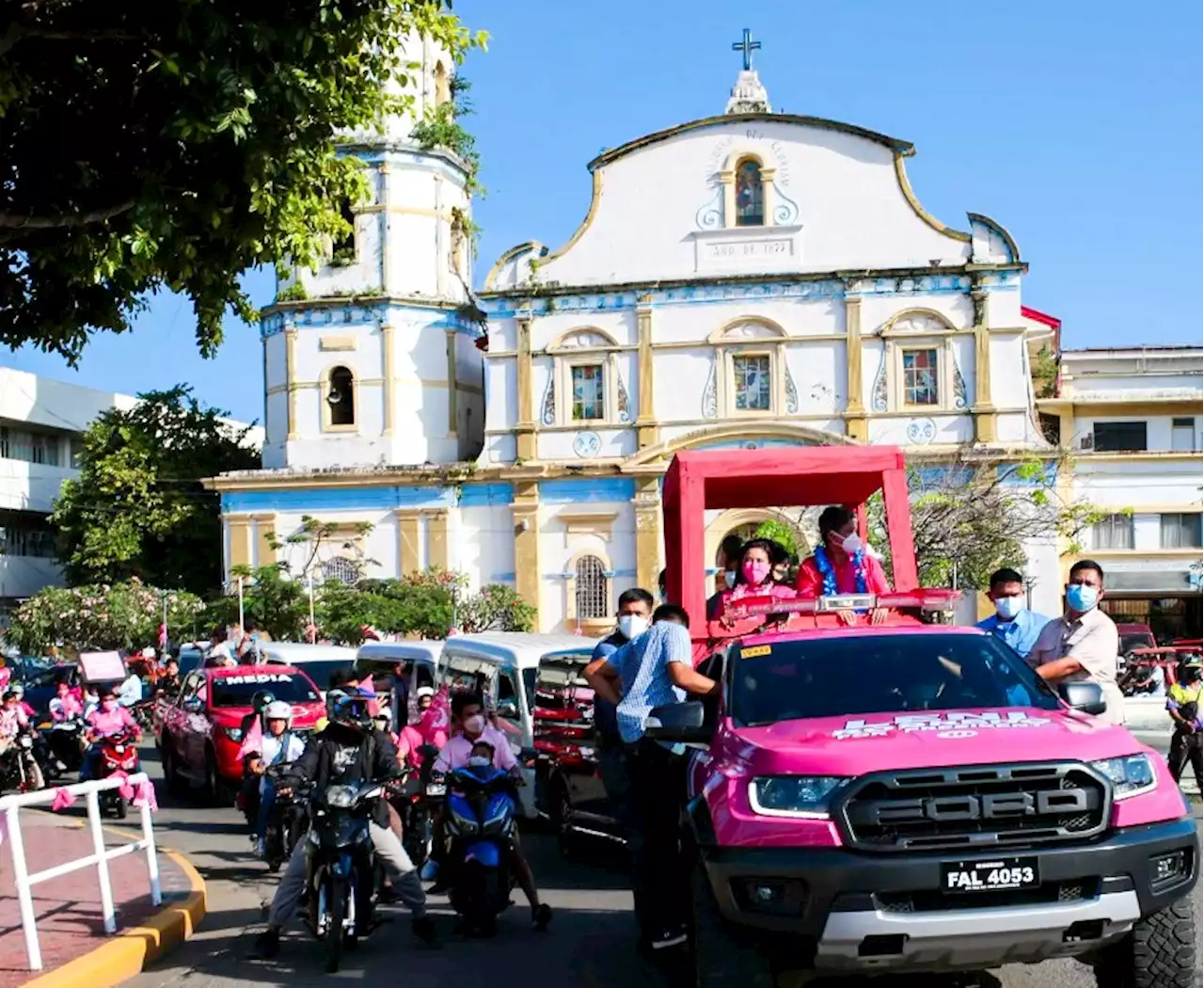 Leni goes back to stronghold in Capiz