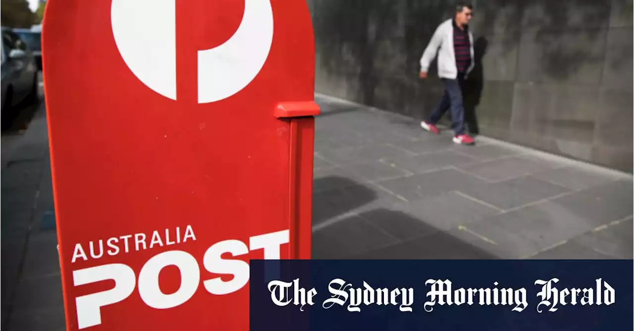 Australia Post boss defends $170,000 bonuses for highly paid staff