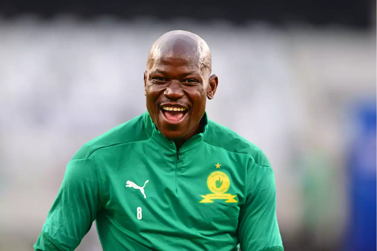 Hlompho Kekana buying time ahead of move to new club