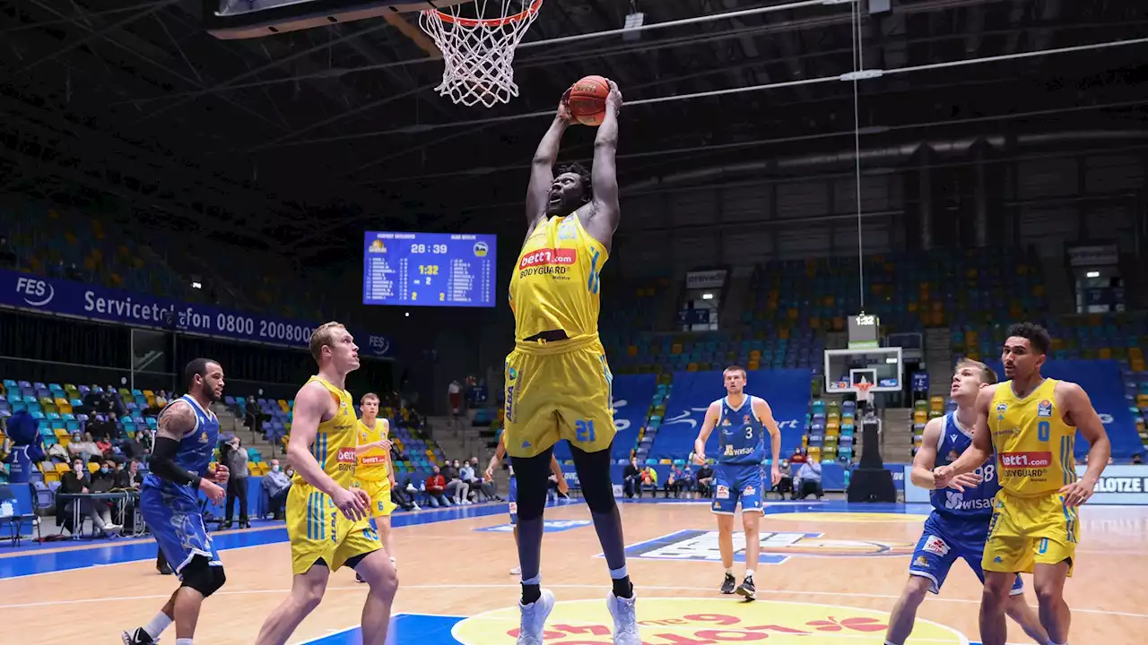 Alba Berlin schlägt Fraport Skyliners Frankfurt mit 72:56