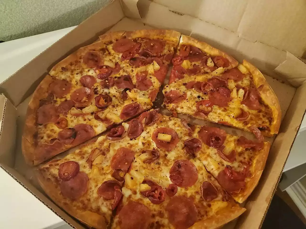 Micah Parsons Spent the Super Bowl Pushing Pizza Hut's New Spicy Pie; We Try It