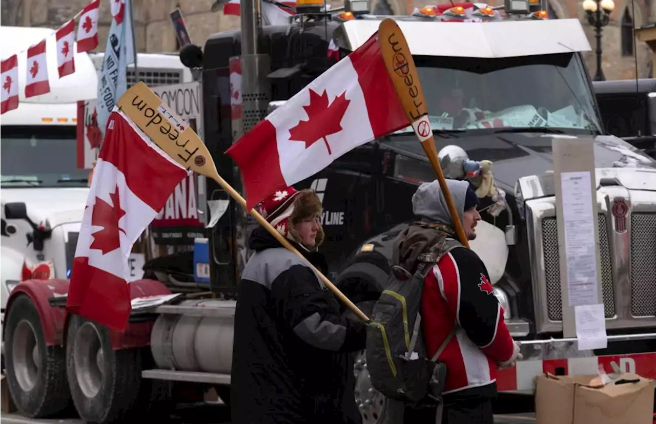 Police ticketing, warning truckers to leave Canada’s capital