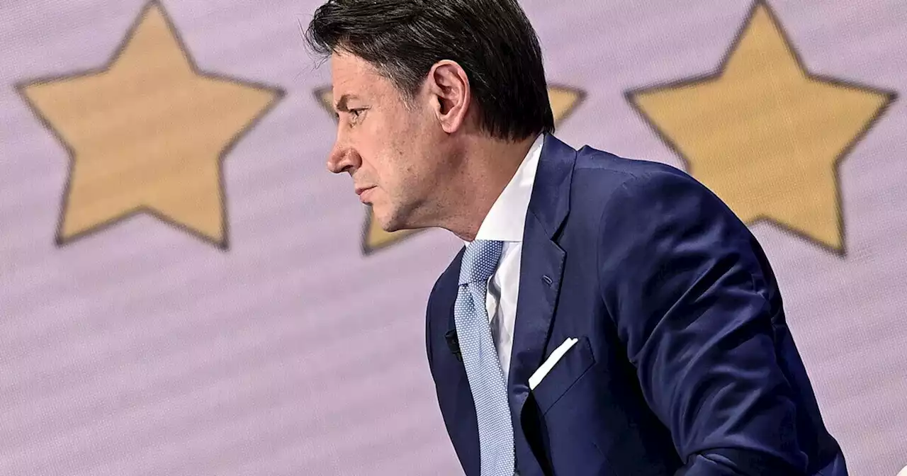 Il M5s pressa Conte: 'Devi chiedere a Draghi di sospendere il green pass'