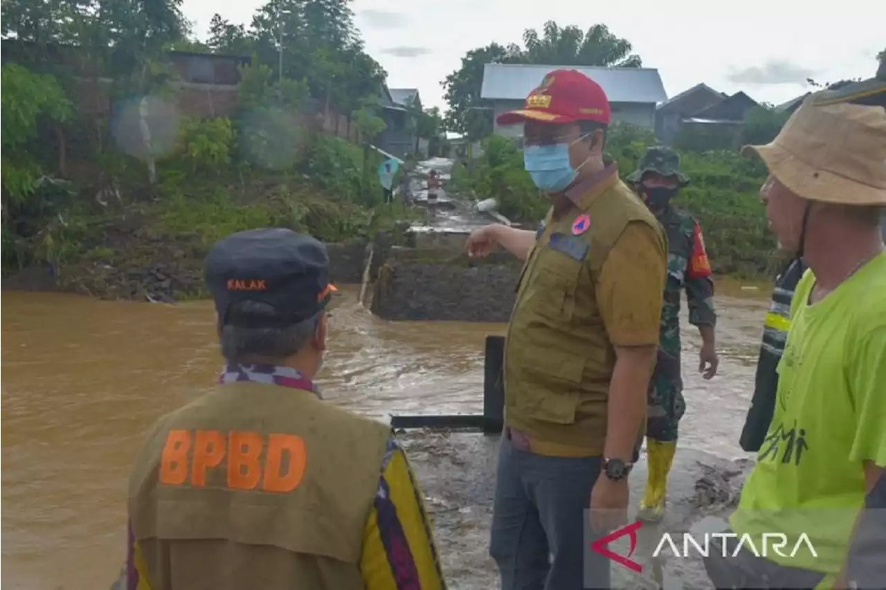 Banjir Landa Sumbawa NTB, Bang Zul Kunjungi Warga Sekaligus Silaturahmi ke Wagub Lama