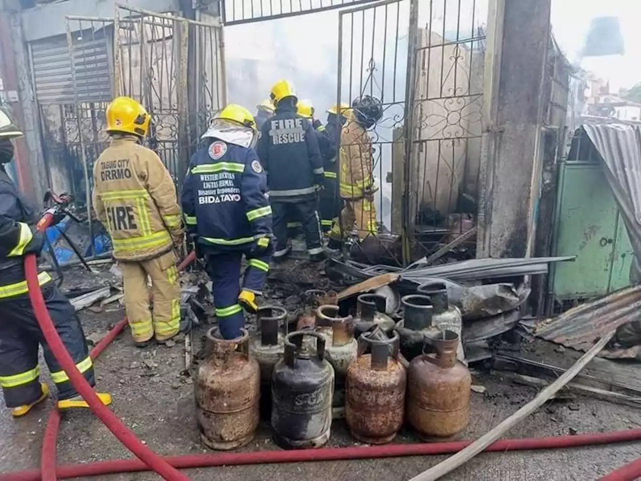 Man hurt in Taguig fire