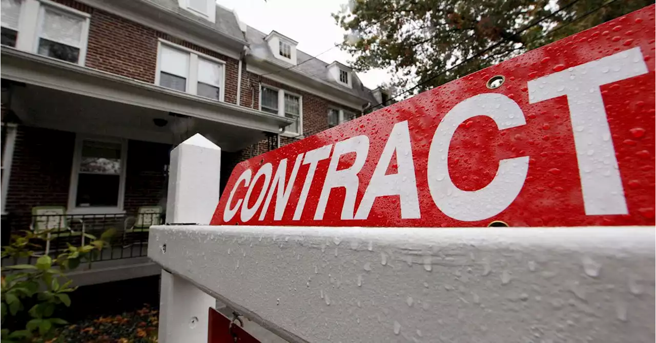 U.S. mortgage interest rates top 4% for first time since 2019