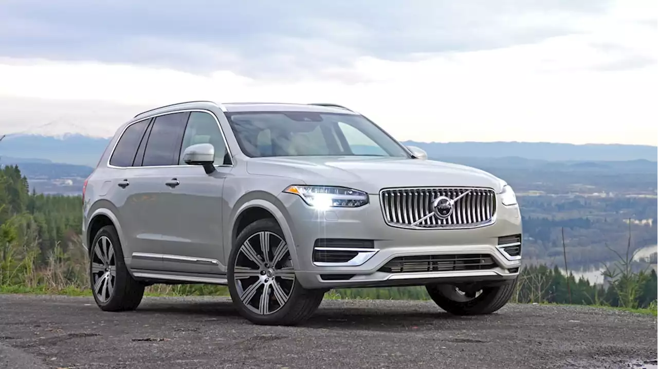 Current-generation Volvo XC90 will be sold alongside its successor