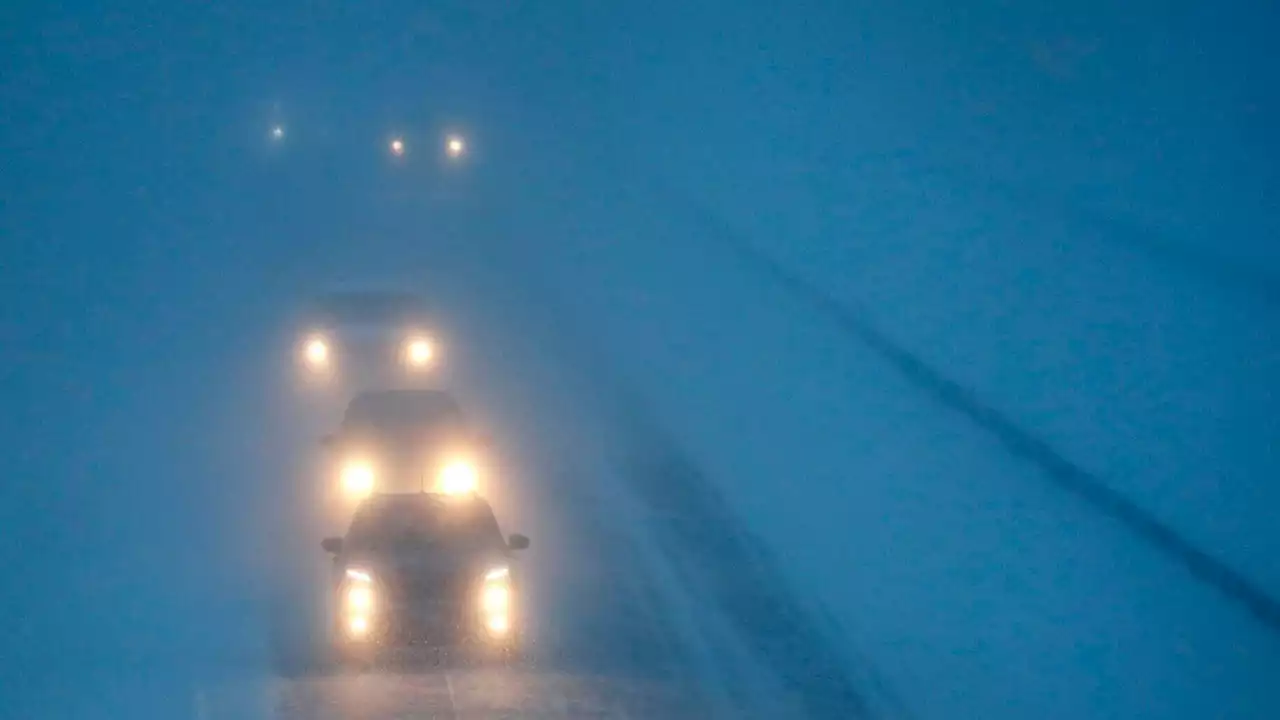 US approves new headlights that won't blind oncoming drivers