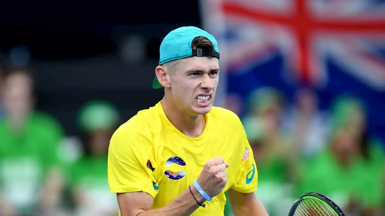 Aussie tennis star Alex de Minaur embroiled in COVID vaccine controversy