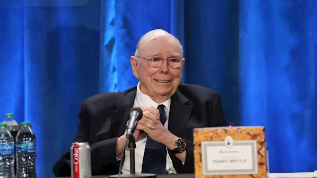 Charlie Munger calls inflation the No. 1 danger apart from nuclear war, pans crypto and trading apps