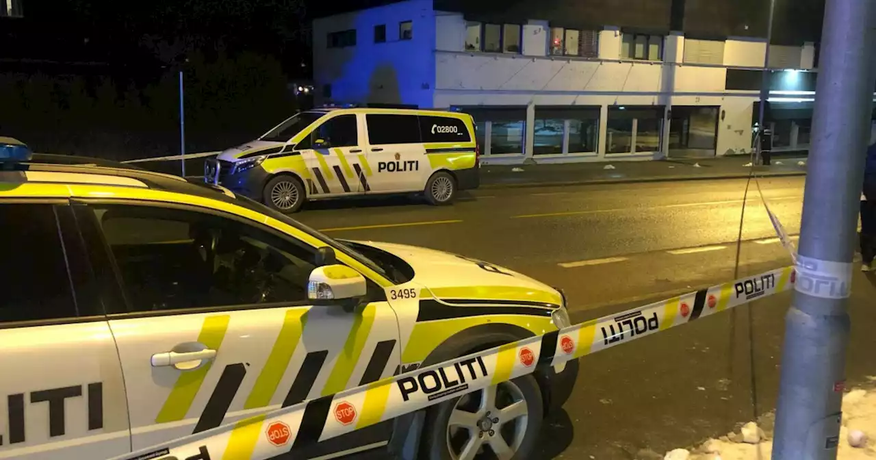 To til sykehus etter knivstikking
