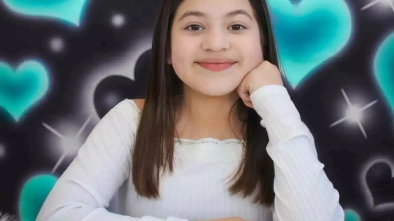 Vigil held for Arlene Alvarez, 9, shot and killed by robbery victim near Chase bank