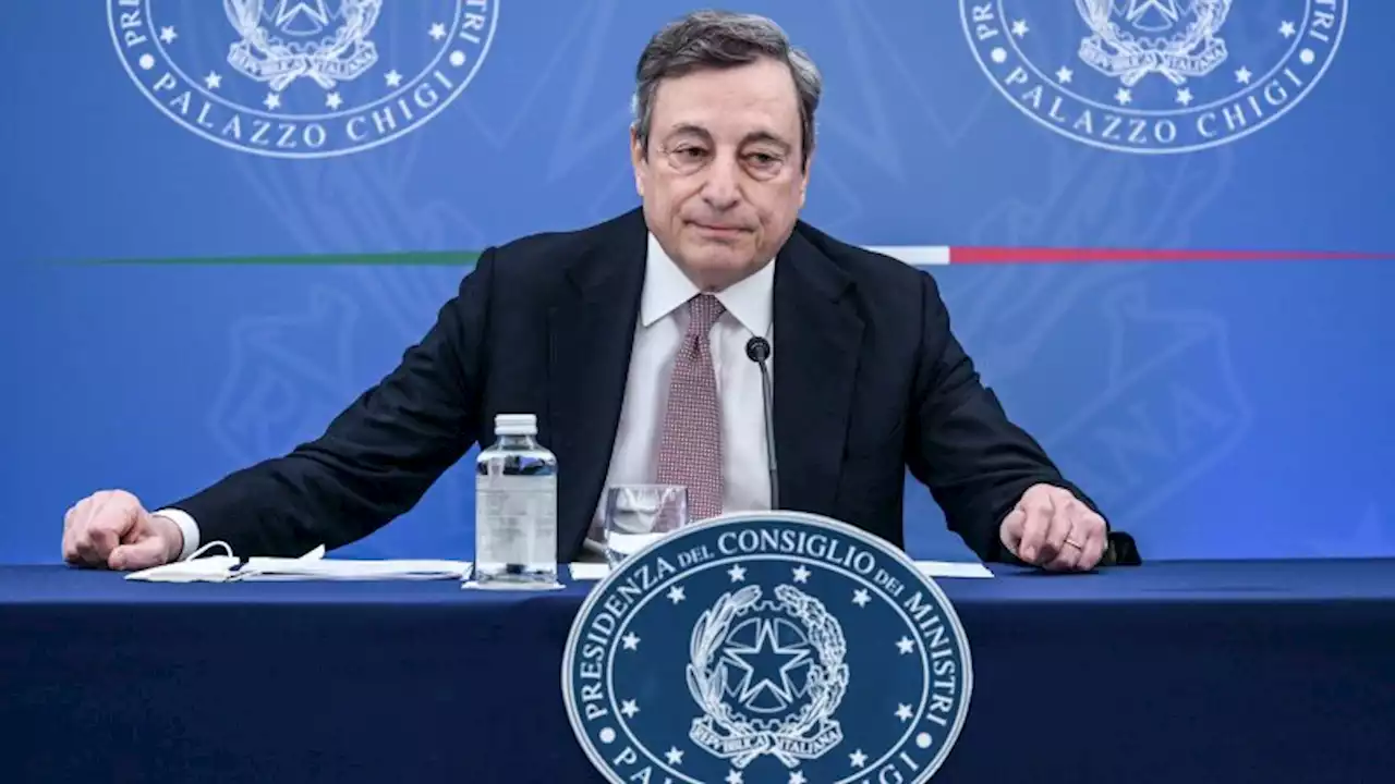 Draghi torna da Bruxelles e per mezz'ora strapazza i partiti