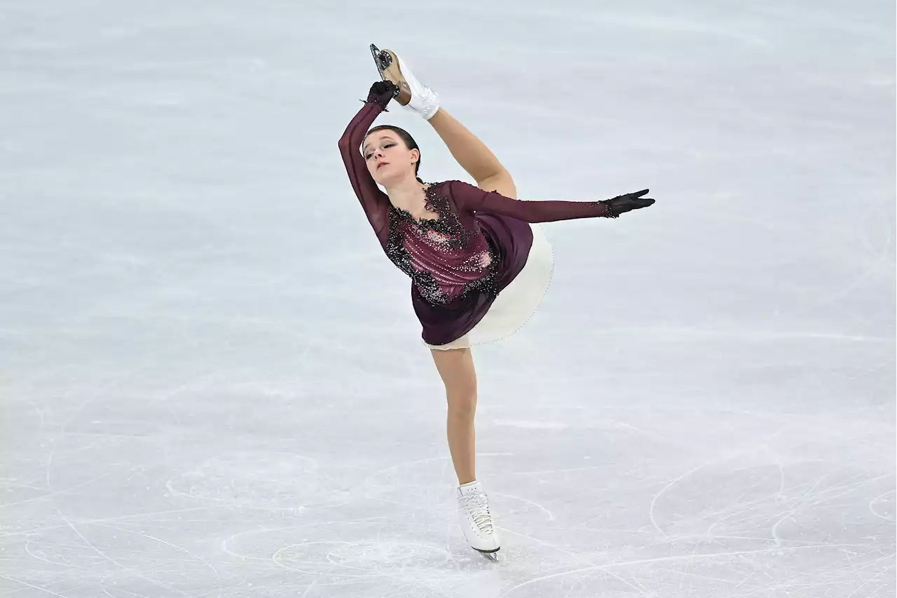 ROC's Anna Shcherbakova Wins Gold, Kamila Valieva Falls to Fourth in Women's Figure Skating