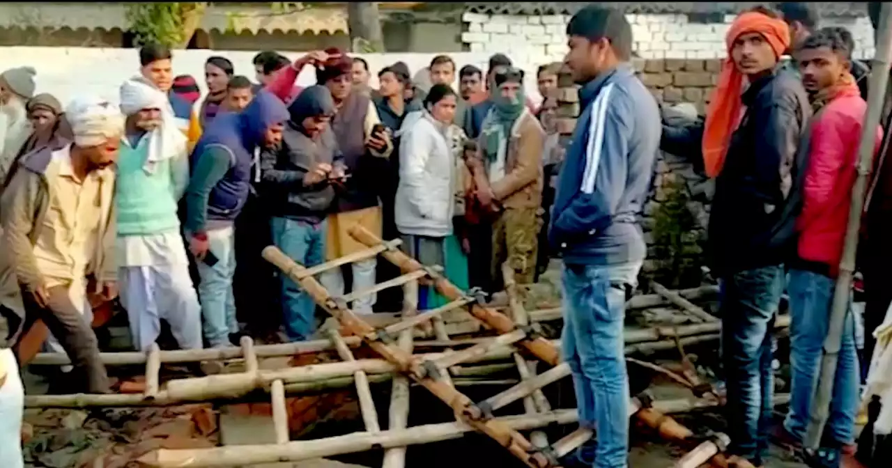 13 dead in India after wedding guests fall into well