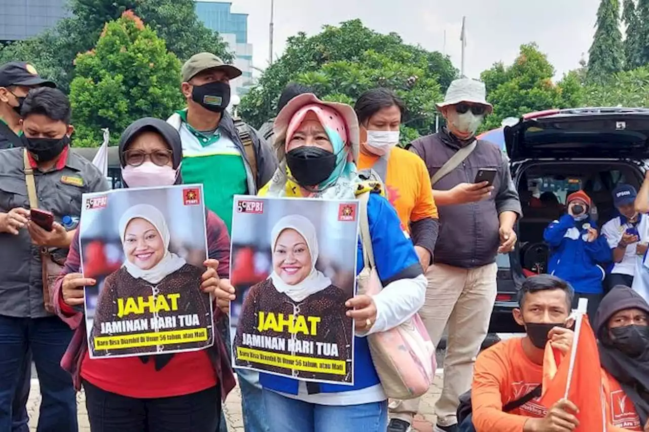 Roundup: Demo Tolak Aturan JHT Cair di Usia 56 Tahun, Buruh Telan 'Pil Pahit' Usai Temui Menaker - Pikiran-Rakyat.com