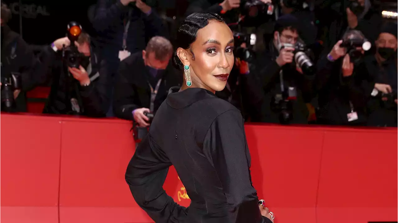 Berlinale 2022: Die Looks, Leute und Gewinner:innen auf dem roten Teppich