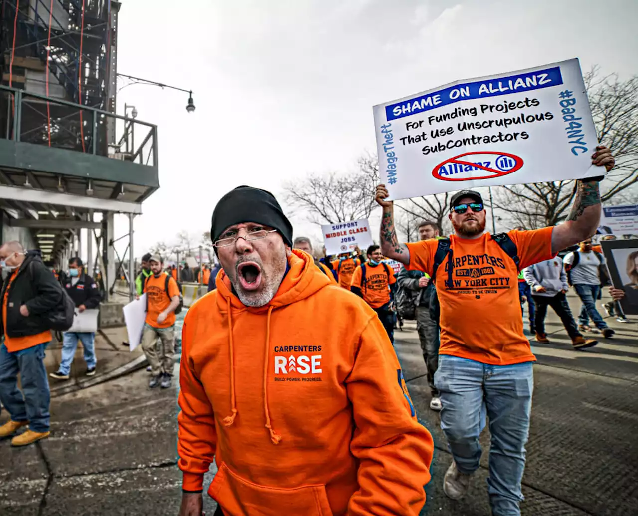 Hundreds of union employees protest alleged exploitative working conditions at Chelsea Terminal Warehouse | amNewYork