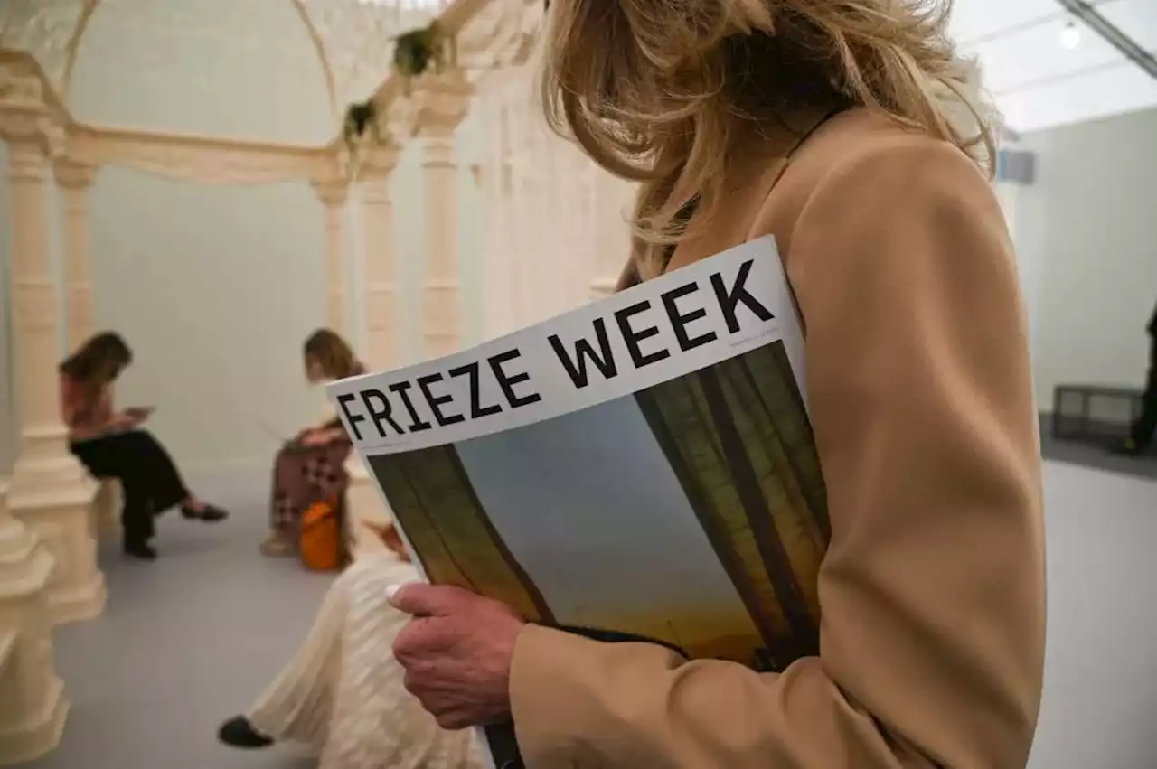 Action! Los Angeles Glitterati Descend on a Frenetic First Day of Frieze, Snapping Up Works and Posing for the Cameras | Artnet News