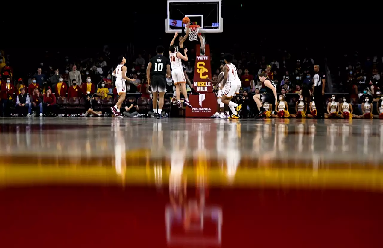 Goodwin Scores 24, Leads No. 17 USC Past Washington, 79-69