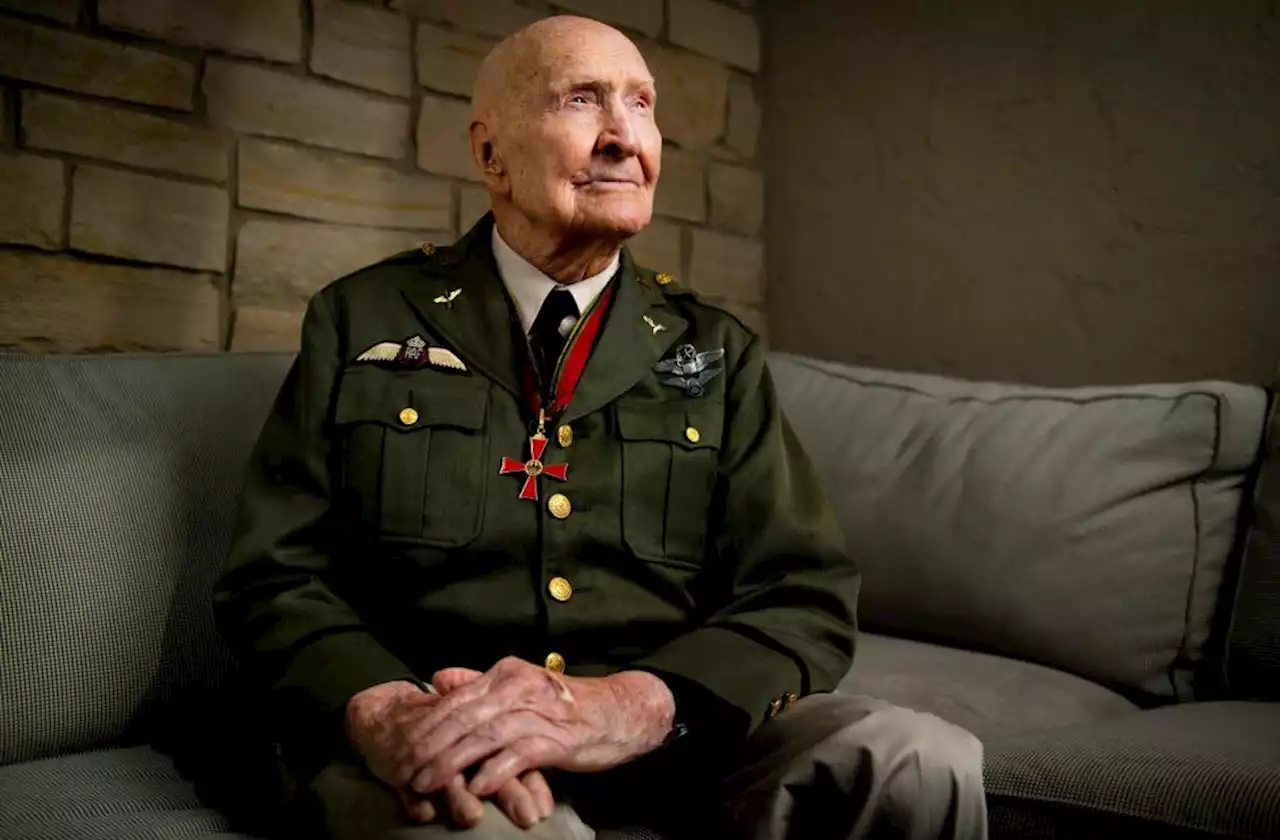 “Candy Bomber” who dropped sweets during Berlin airlift dies