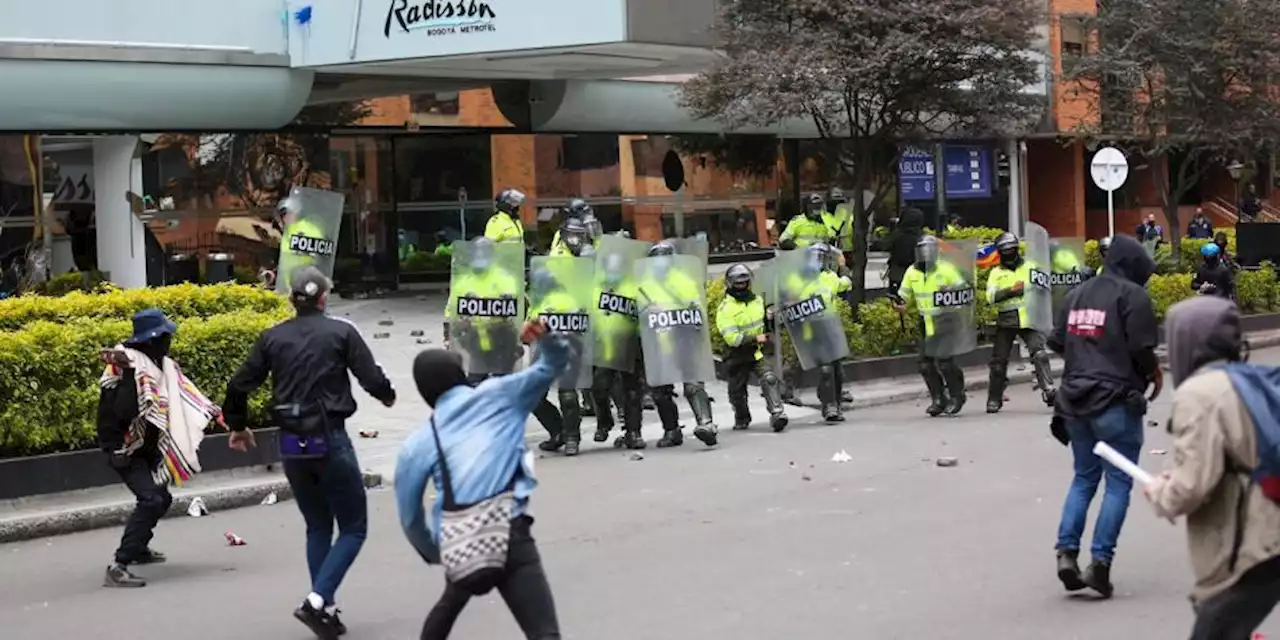 Disturbios por reunión de líderes de partidos de derecha en Bogotá