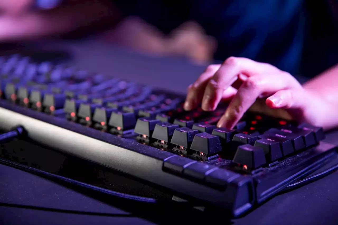 12 Feature-Packed Gaming Keyboards That Improve Your Speed, Accuracy And Comfort