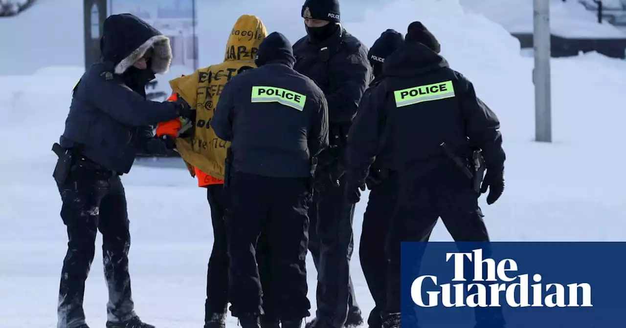 Canadian police start arresting protesters from Ottawa trucker convoy