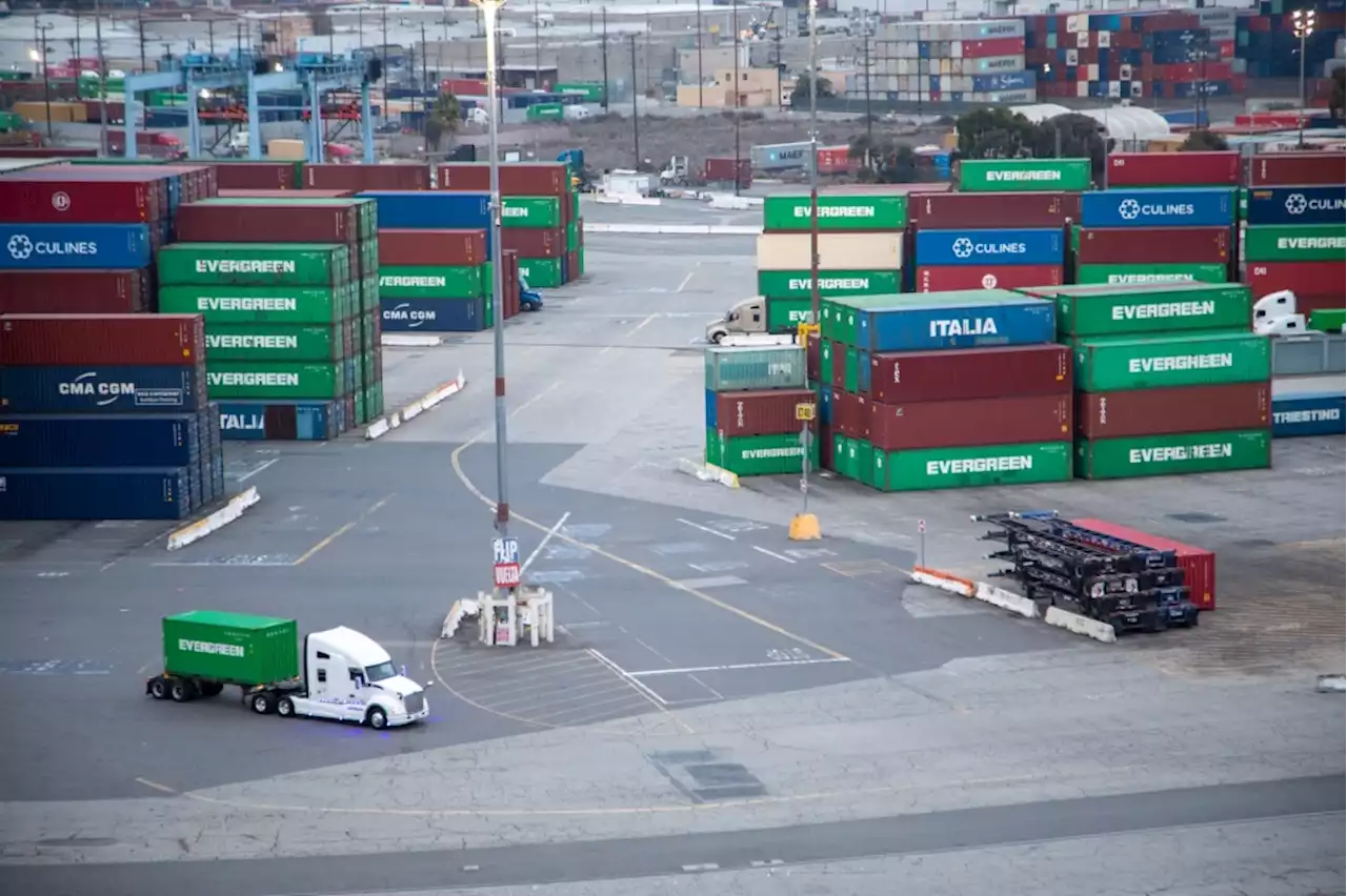 Ports of LA, Long Beach still setting cargo records as 2022 gets underway