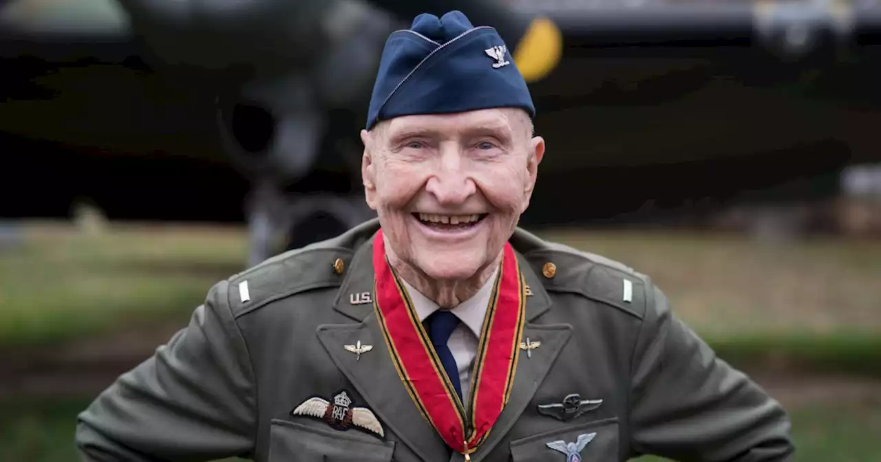 'Candy Bomber' from Berlin Airlift Gail Halvorsen dies at 101