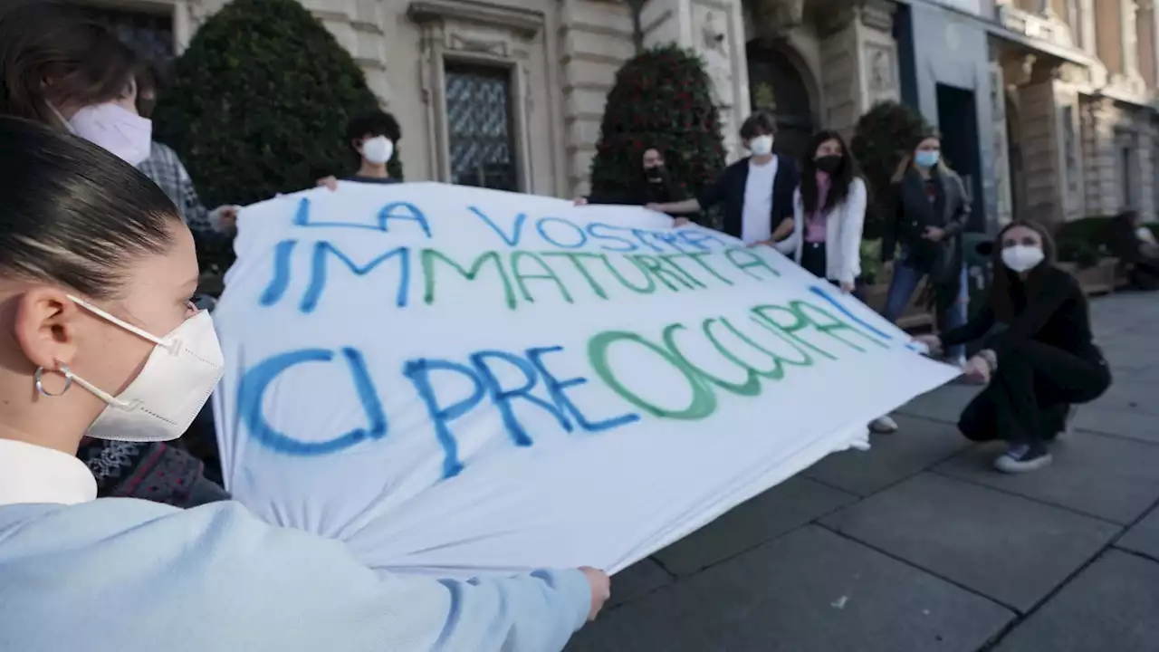 Scuola: gli studenti tornano in piazza. Oggi manifestazioni e cortei in 40 città