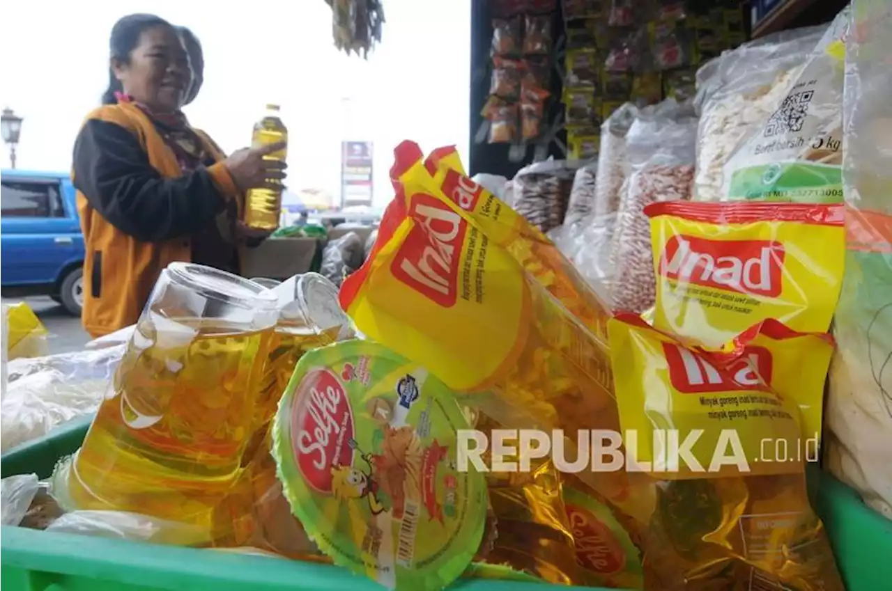 Minyak Goreng Satu Harga Belum Diterapkan Sepenuhnya di NTT |Republika Online