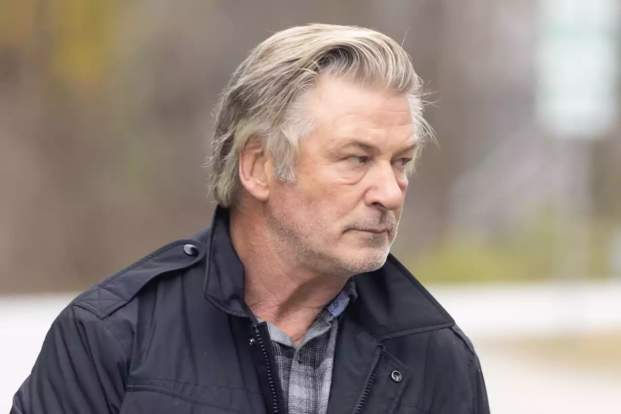 DA's Informal Experiment Could Corroborate Alec Baldwin's Claim He Didn't Pull Trigger in 'Rust' Shooting