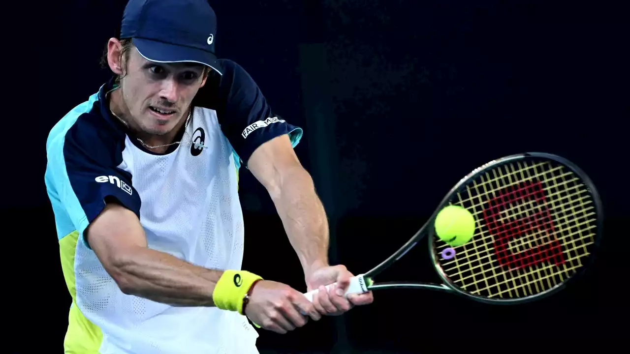 Aussie tennis star defends vax status