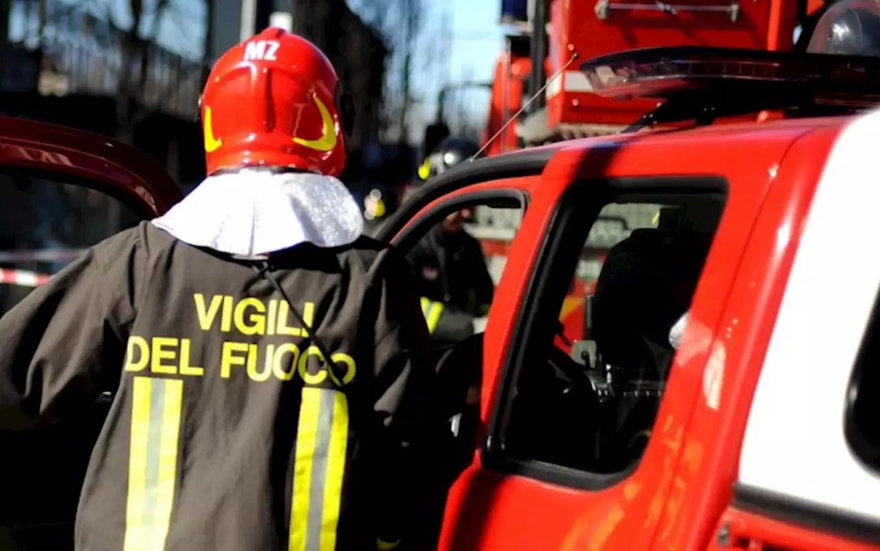 Incendio a Milano, accumulatrice seriale morta carbonizzata in casa