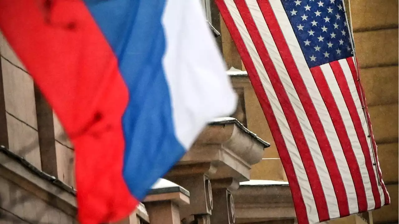 Moscow Expels Deputy U.S. Ambassador as Pentagon Says Russian Troops Ready for Combat in Ukraine