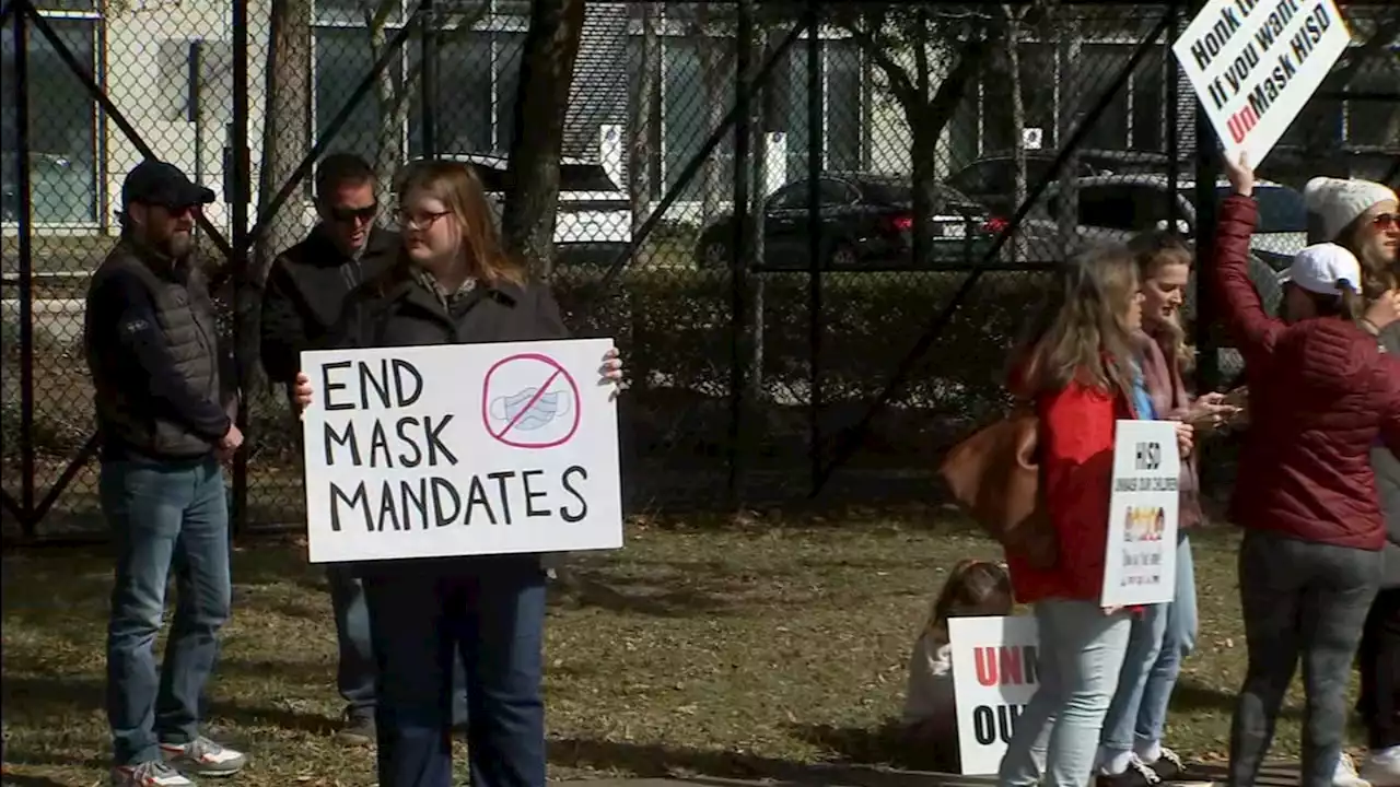 Some HISD parents hold protest over mask mandates