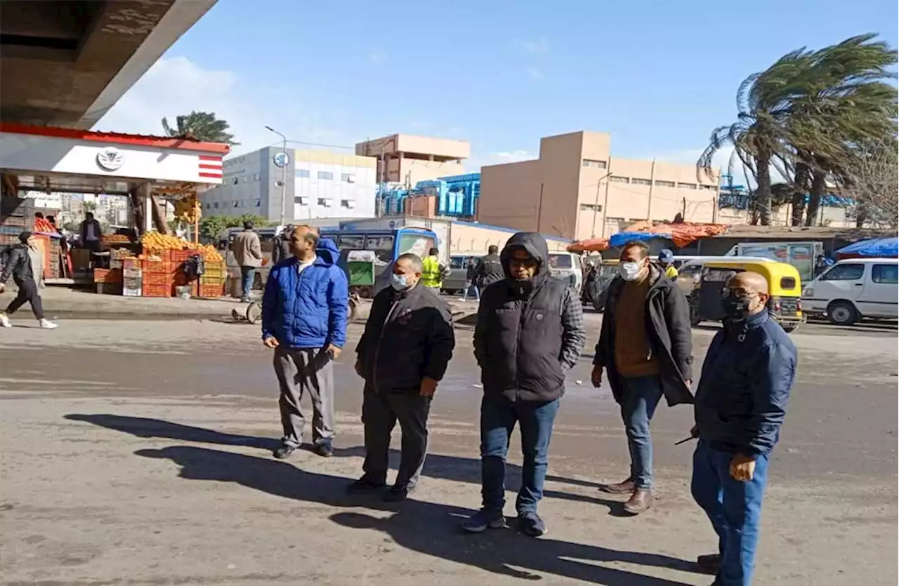 سكرتير محافظة الإسكندرية يتابع أعمال إزالة الإشغالات والأكشاك أسفل كوبري العوايد | صور - بوابة الأهرام