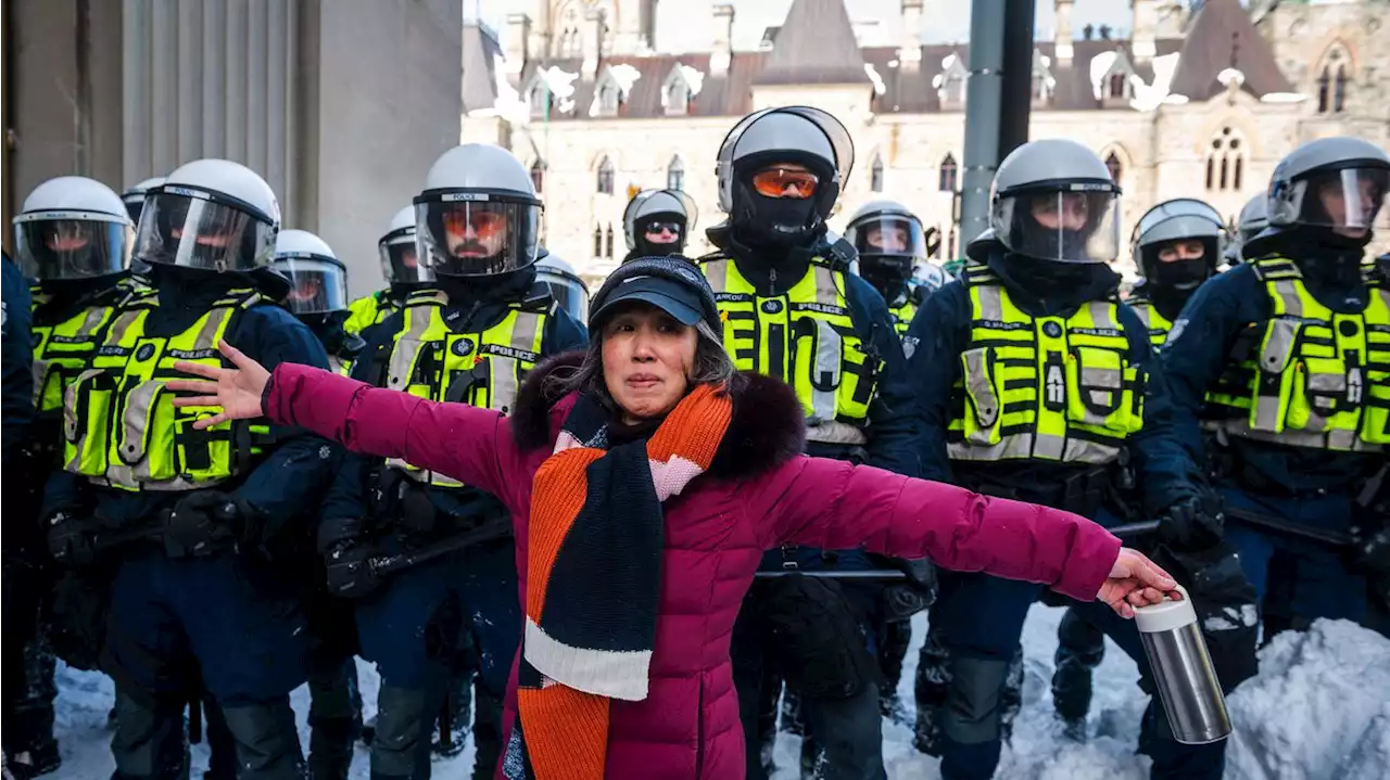 Canadian police take control of Parliament street to end protests