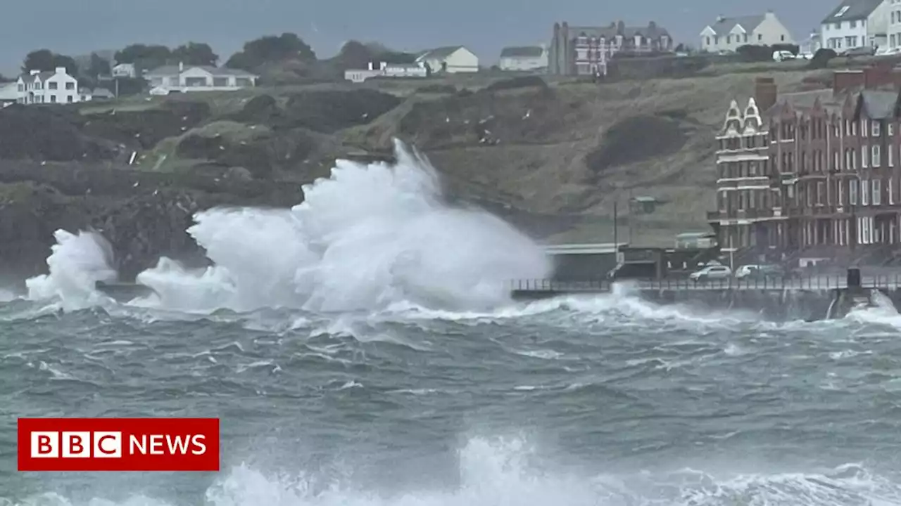 Storm Eunice: Isle of Man apology over sexist Eunice post