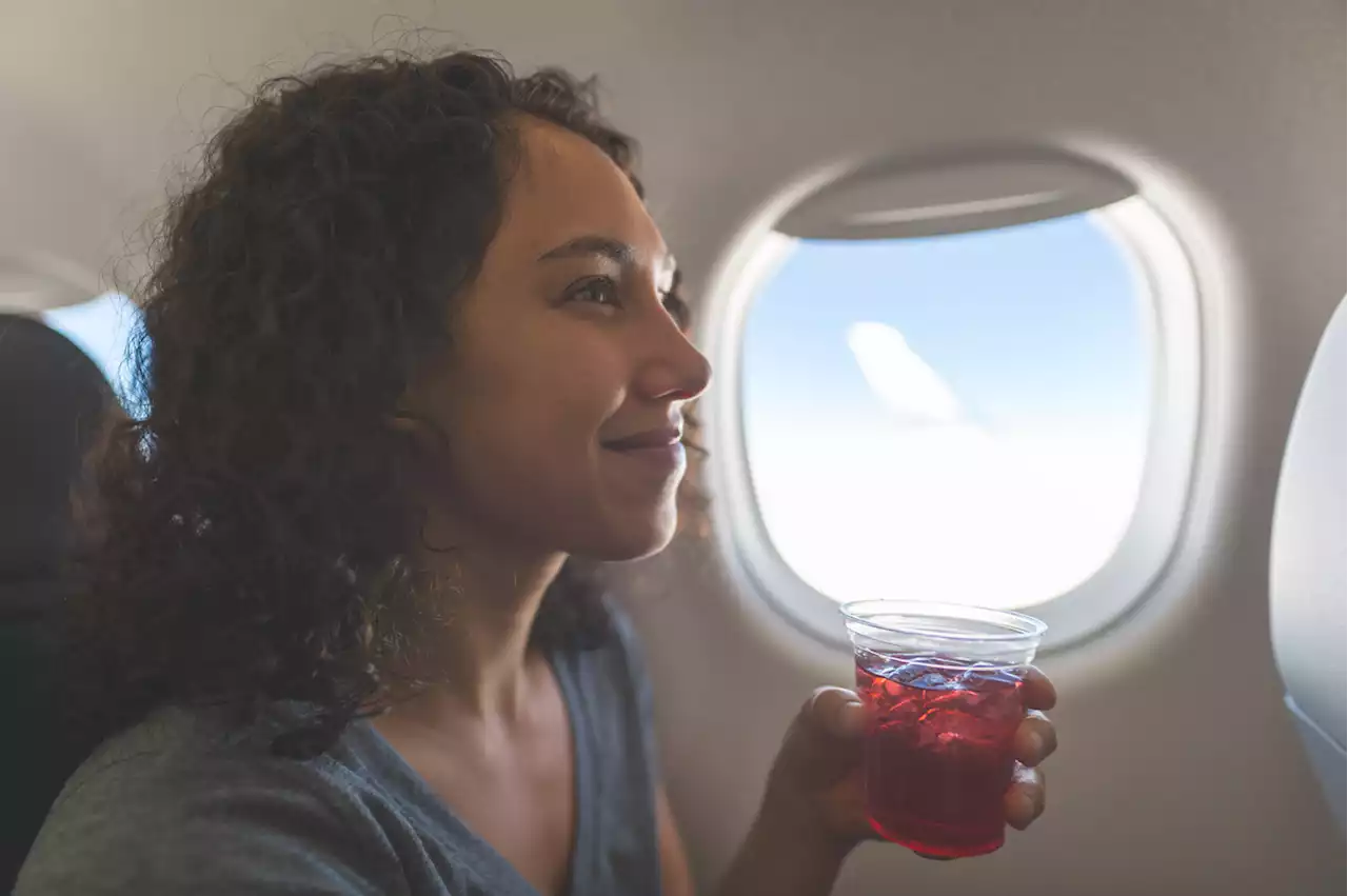 Never Drink Personal Alcohol on a Plane, Flight Attendant Warns