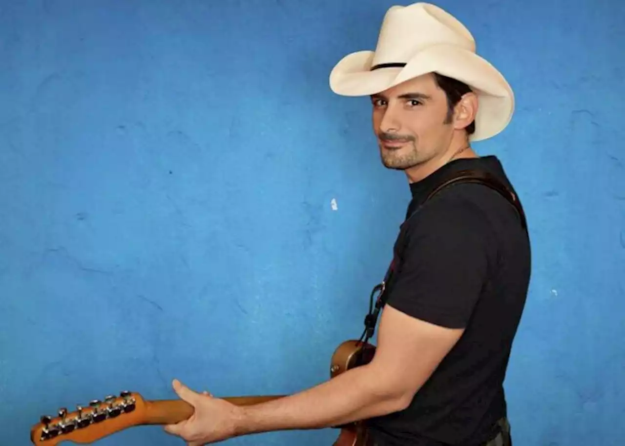 Brad Paisley at RodeoHouston is like the return of a friend